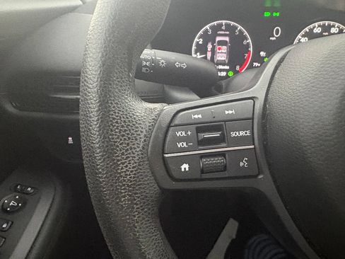 Used 2024 Honda HR-V LX image 1