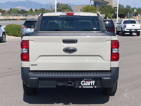 Used 2024 Ford Maverick Lariat w/ Black Appearance Package FWD image 4