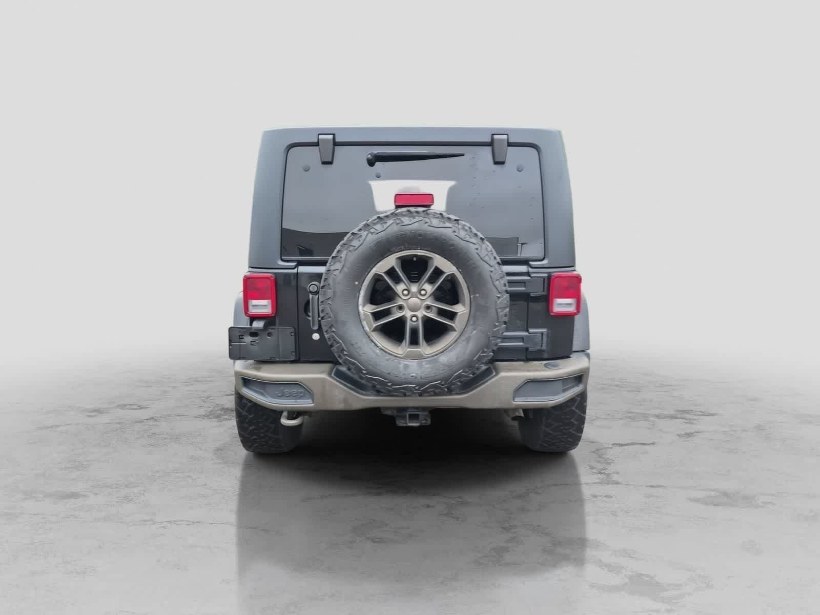 Used 2017 Jeep Wrangler Unlimited Sahara AWD/4WD image 7