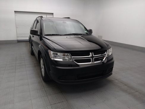 Used 2020 Dodge Journey SE w/ SE Popular Equipment Group FWD image 14