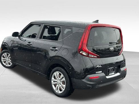 Used 2020 Kia Soul LX image 5
