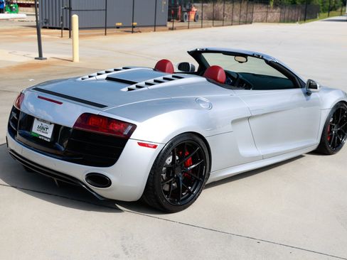 Used 2011 Audi R8 V10 image 16