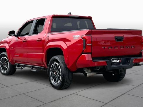 Used 2025 Toyota Tacoma TRD Sport image 12