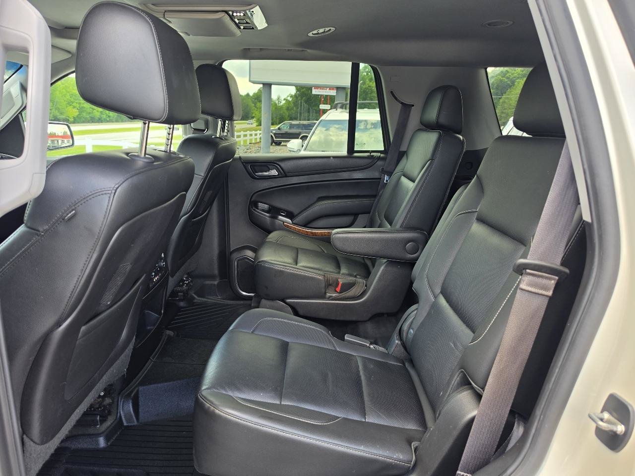 Used 2015 Chevrolet Tahoe LTZ AWD/4WD image 4