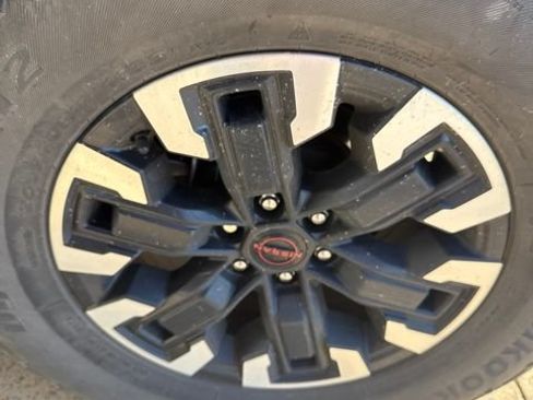 Used 2024 Nissan Frontier Pro-X RWD image 17