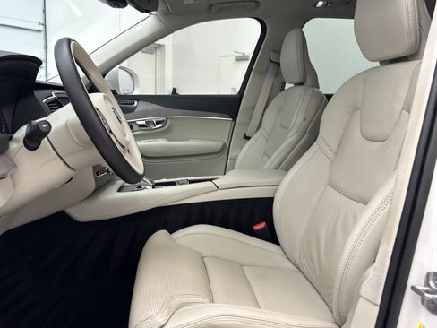 Used 2022 Volvo XC90 T8 Inscription AWD/4WD image 12