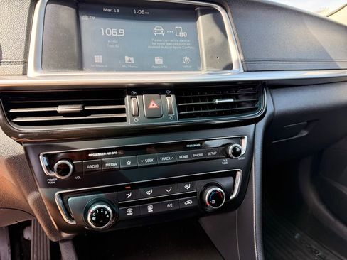 Used 2020 Kia Optima SE FWD image 24