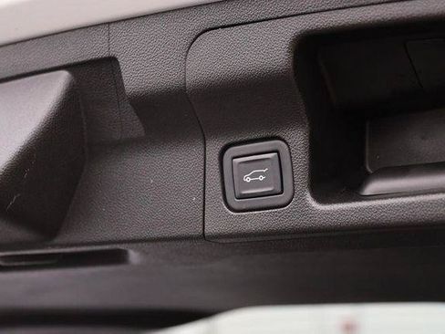 Used 2022 GMC Acadia AT4 AWD/4WD image 8