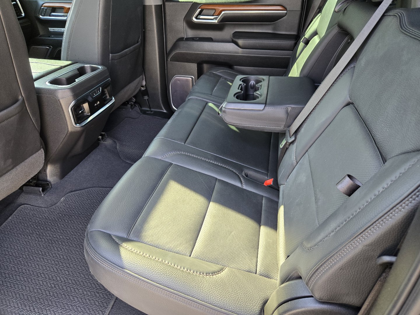 Used 2023 GMC Sierra 1500 Denali AWD/4WD image 36