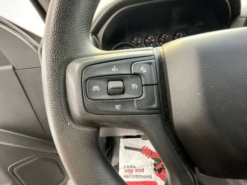 Used 2023 Chevrolet Silverado 1500 Custom AWD/4WD image 17