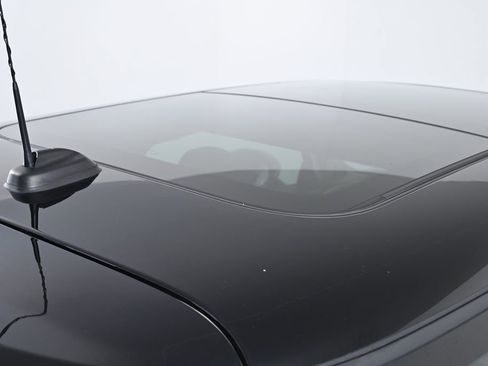 Used 2019 MINI Cooper S w/ Premium Package image 10