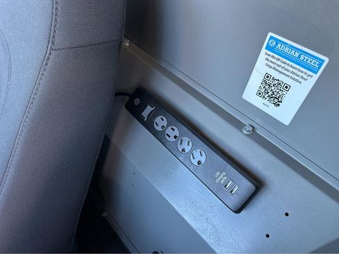 Used 2020 Ford Transit Connect XL image 28