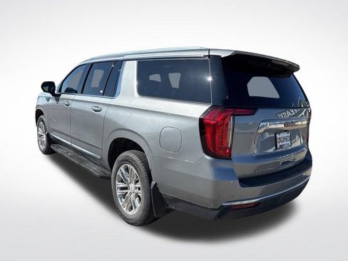 Used 2023 GMC Yukon XL SLT w/ SLT Premium Package AWD/4WD image 13