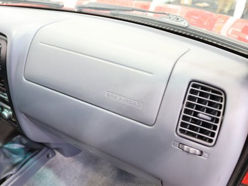 Used 2000 Toyota Tacoma 4x4 Regular Cab image 84