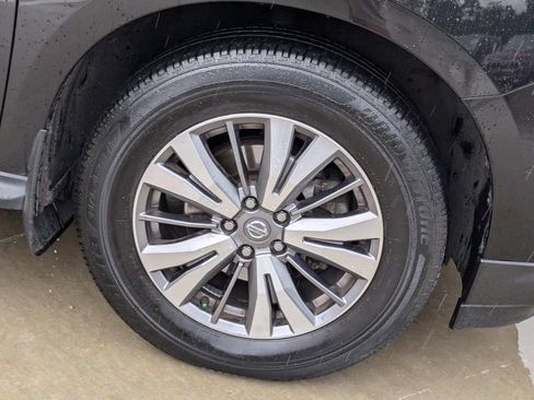 Used 2019 Nissan Pathfinder S FWD image 7