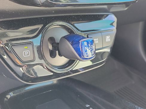 Used 2022 Toyota Prius Limited image 27