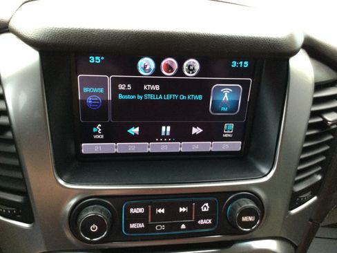Used 2015 Chevrolet Tahoe LTZ AWD/4WD image 15