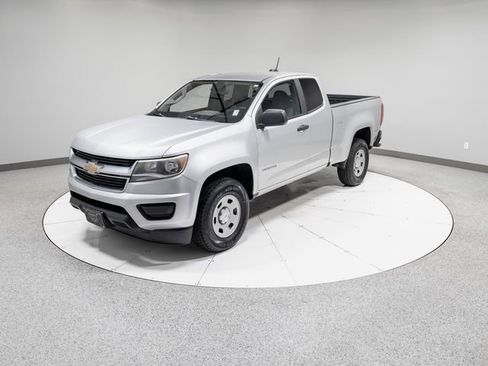 Used 2017 Chevrolet Colorado W/T w/ WT Convenience Package RWD image 30