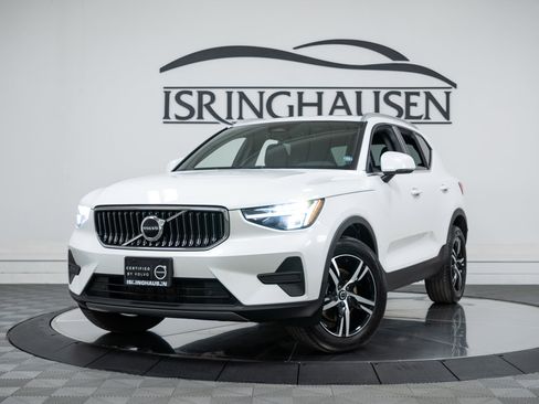 Certified 2025 Volvo XC40 B5 Core image 26