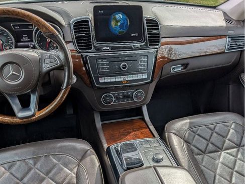 Used 2019 Mercedes-Benz GLS 550 4MATIC image 22