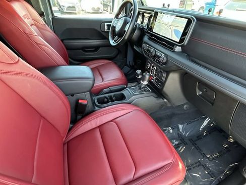 Used 2024 Jeep Wrangler Unlimited Rubicon 392 AWD/4WD image 12