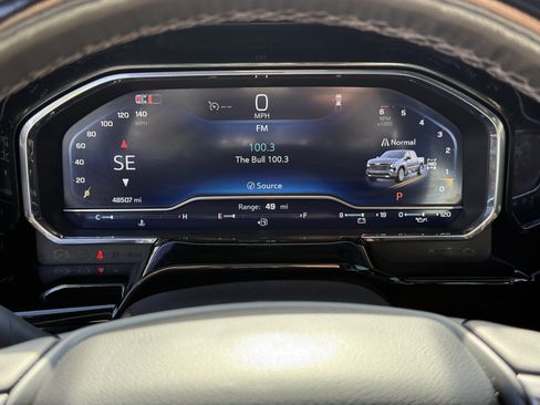 Used 2024 Chevrolet Silverado 1500 High Country w/ High Country Premium Package image 18