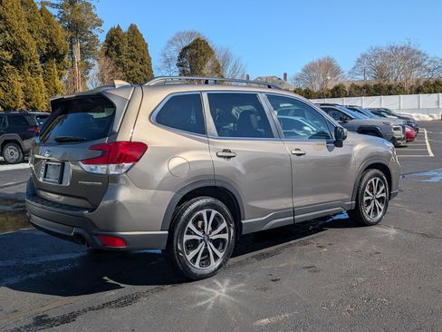 Used 2020 Subaru Forester Limited image 4