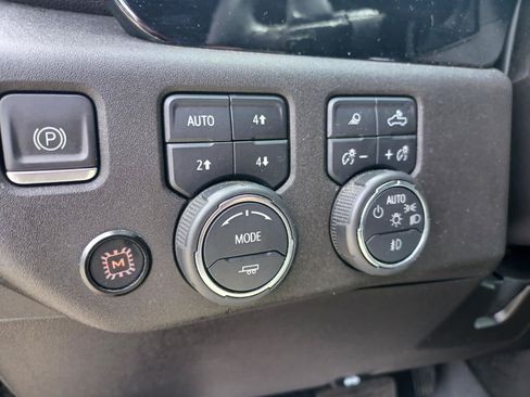 Used 2022 Chevrolet Silverado 1500 RST AWD/4WD image 16