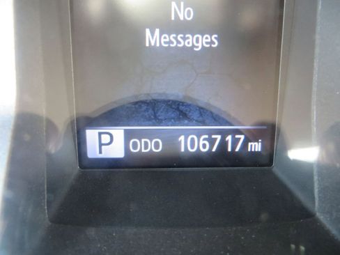 Used 2016 Toyota Tacoma TRD Sport w/ Towing Package image 16