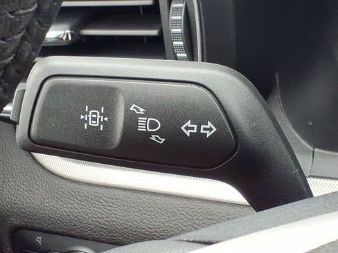 Used 2024 Ford Explorer XLT w/ Equipment Group 202A AWD/4WD image 28
