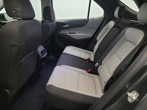 Used 2020 Chevrolet Equinox LS image 18