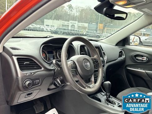 Used 2021 Jeep Cherokee Latitude image 12