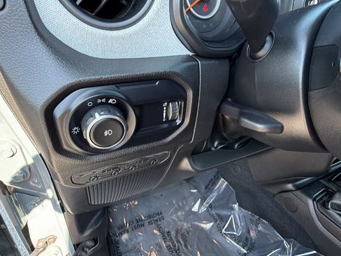 Used 2024 Jeep Wrangler Unlimited Sport AWD/4WD image 24