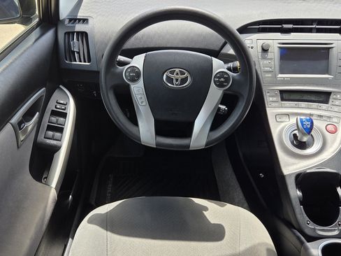 Used 2012 Toyota Prius Three FWD image 6