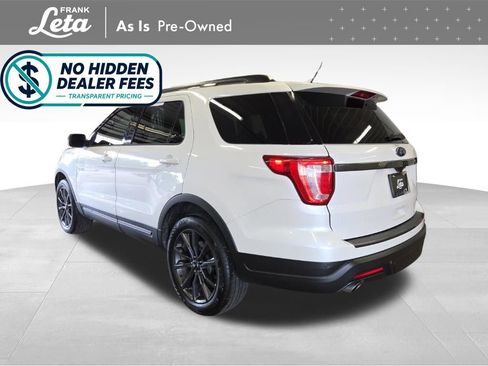 Used 2018 Ford Explorer XLT w/ Equipment Group 202A AWD/4WD image 4