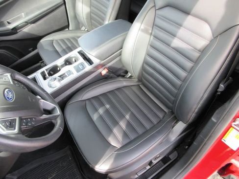 Used 2021 Ford Edge SEL w/ Convenience Package image 19