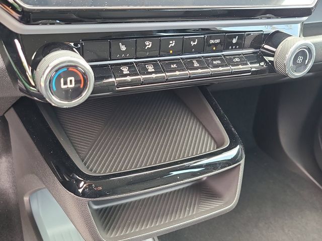 New 2027 Chevrolet Bolt LT w/ Comfort Package FWD image 28