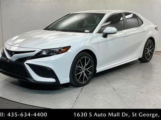 Used 2021 Toyota Camry SE w/ Carpet Mat Package (TMS) video 1