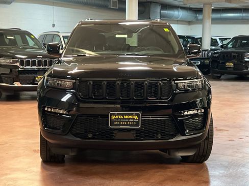 New 2025 Jeep Grand Cherokee Limited image 8