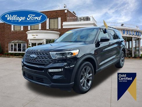 Used 2024 Ford Explorer XLT w/ Equipment Group 202A AWD/4WD image 1