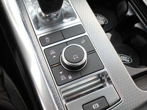 Used 2020 Land Rover Range Rover Sport HST image 28