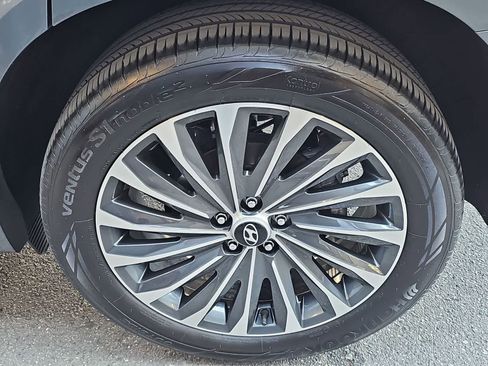 Used 2025 Hyundai Palisade Calligraphy image 12