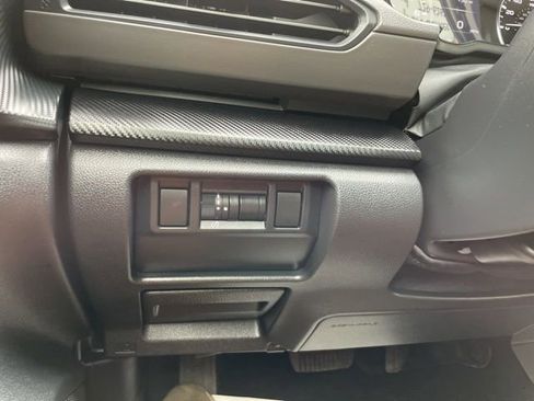 Used 2024 Subaru Crosstrek 2.0i Premium image 21