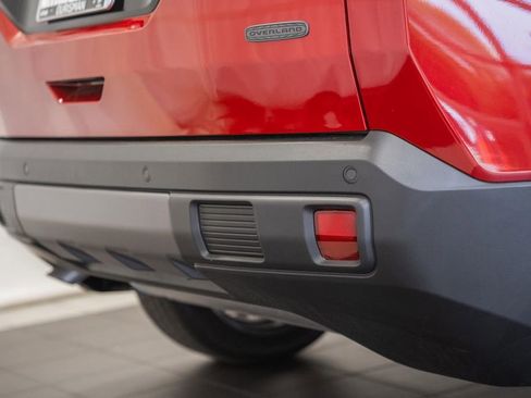 New 2026 Jeep Cherokee Overland image 9