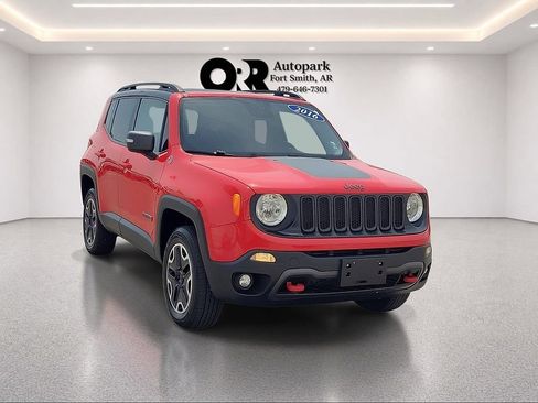 Used 2016 Jeep Renegade Trailhawk w/ Premium Trailhawk Package AWD/4WD image 1