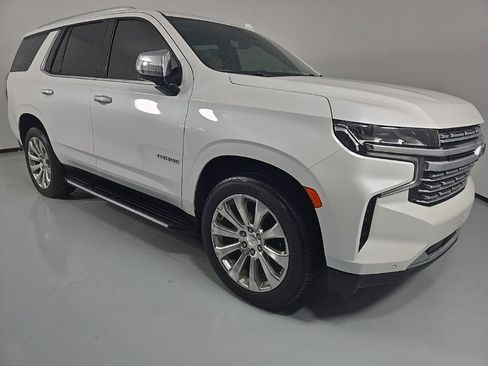 Used 2021 Chevrolet Tahoe Premier w/ Premium Package image 7