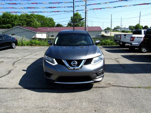 Used 2015 Nissan Rogue S image 2