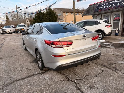 Used 2020 Kia Optima LX image 5