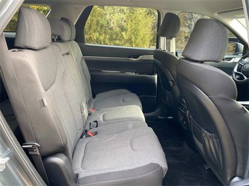 Used 2023 Hyundai Palisade SE image 34