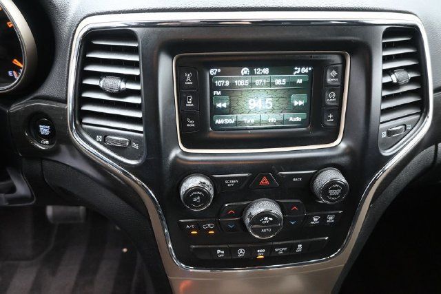 Used 2017 Jeep Grand Cherokee Laredo w/ Quick Order Package 23E AWD/4WD image 16